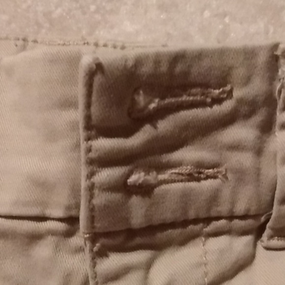 Shorts - Picture 2 of 6